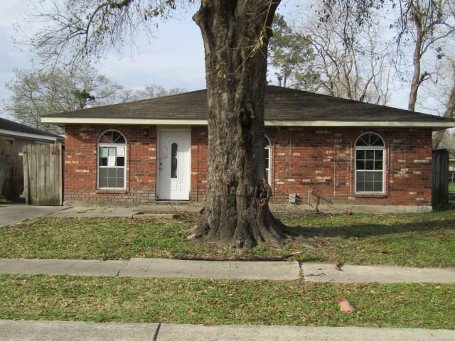 2732 Russell Dr, Marrero, LA 70072 - photo 1
