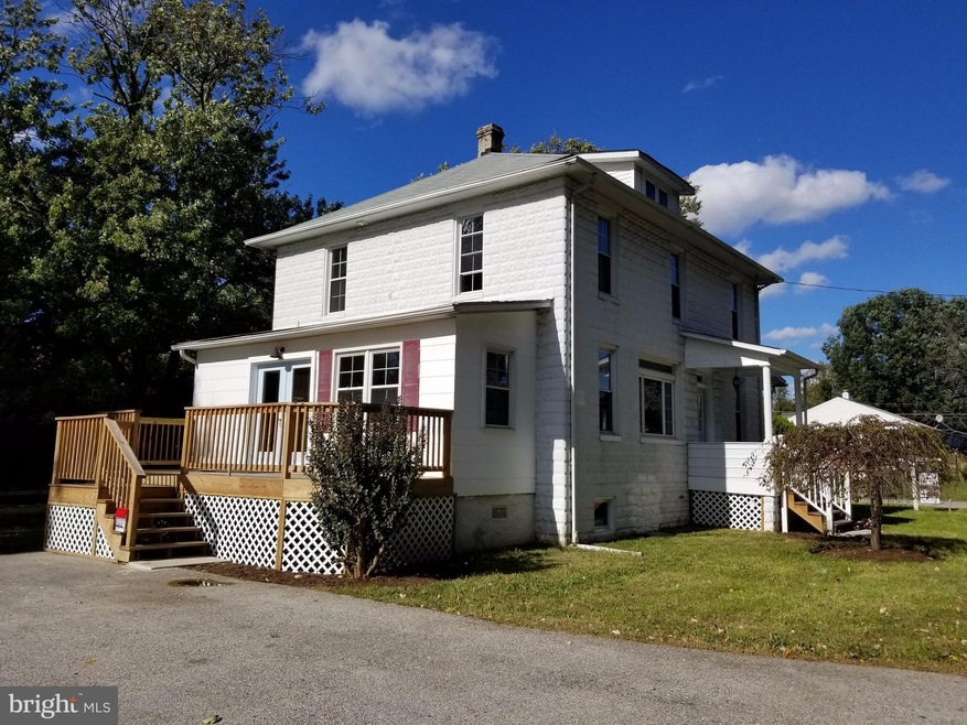 2927 Illinois Ave, Halethorpe, MD 21227 - photo 1