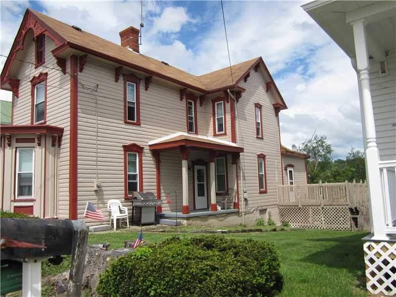 Exterior Front. Welcome to 646 Amity Ridge Rd., lo