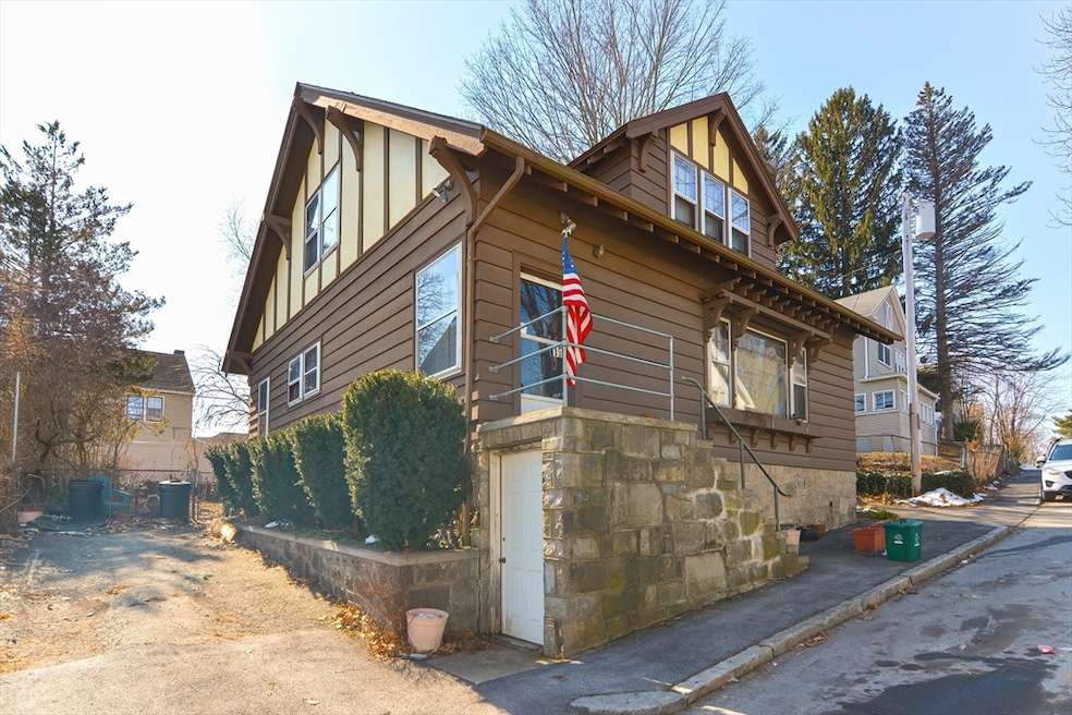 15 Princeton St, Worcester, MA 01610 - photo 1