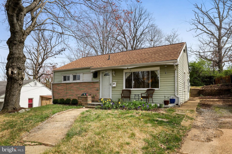 4907 55th Ave, Hyattsville, MD 20781 - photo 1