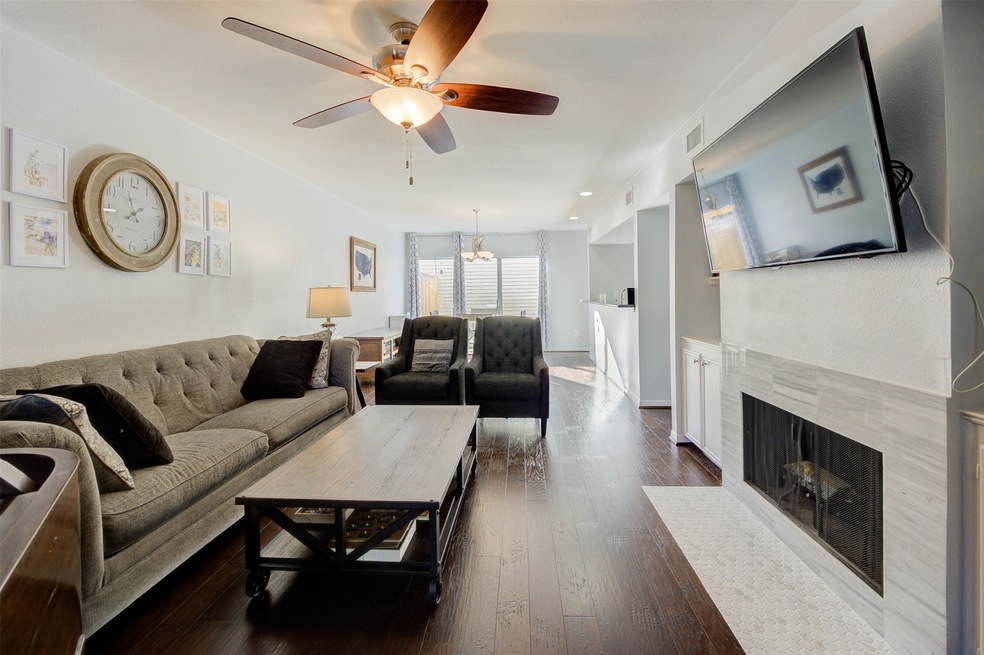 Spacious and stylish condo in Houston Galleria are