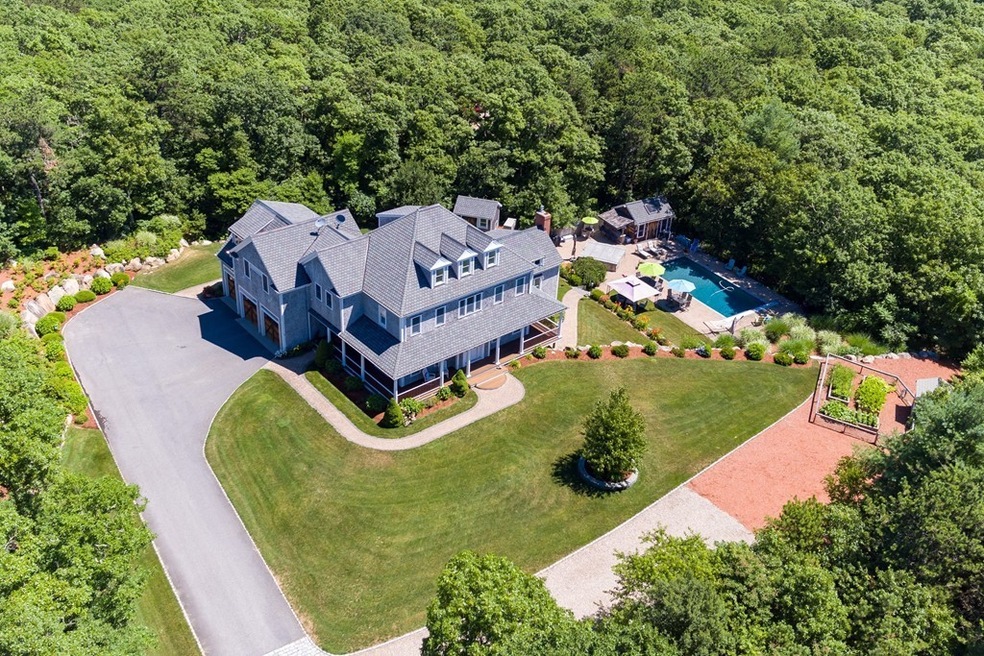 104 Twin View Ln, East Falmouth, MA 02536 - photo 1