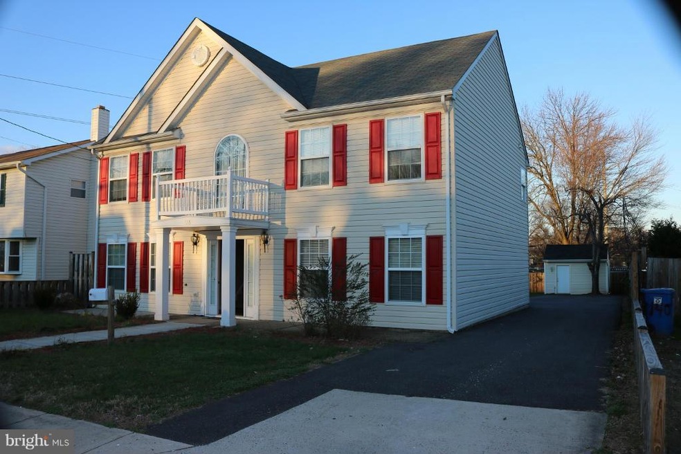 138 Martin Dr, Manassas Park, VA 20111 - photo 1