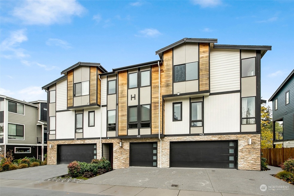 729 112th St SW unit H3, Everett, WA 98204 - photo 1