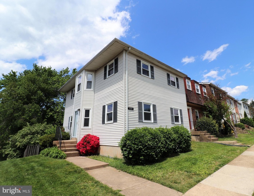3001 White Birch Ct, Fairfax, VA 22031 - photo 1