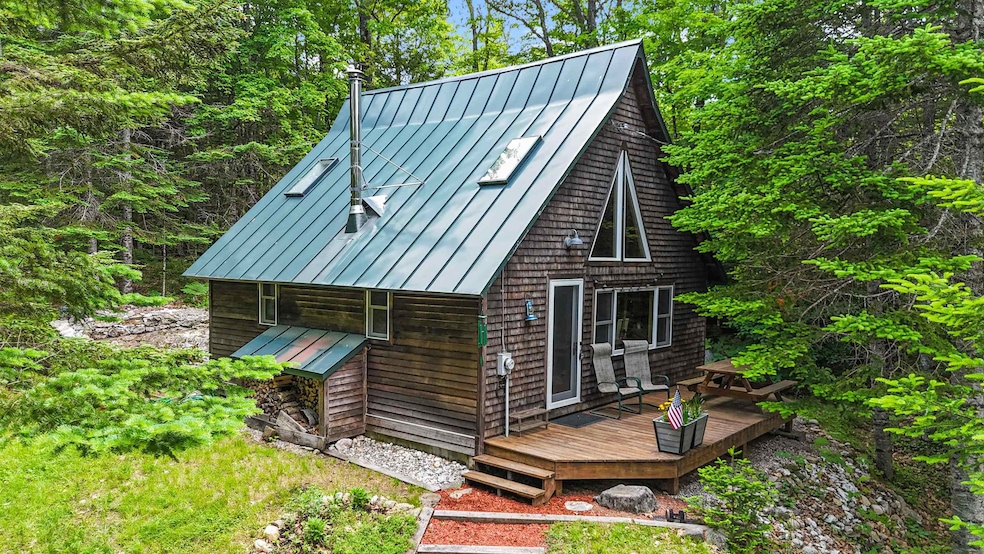 95 Quaker Path Rd, Wilmot, NH 03287 - photo 1