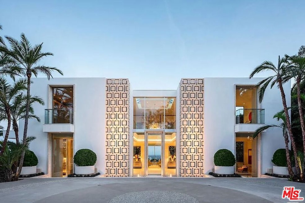 1500 Gilcrest Dr, Beverly Hills, CA 90210 - photo 1