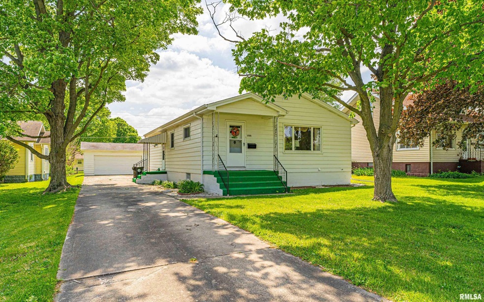 1705 Broadway St, Lincoln, IL 62656 - photo 1