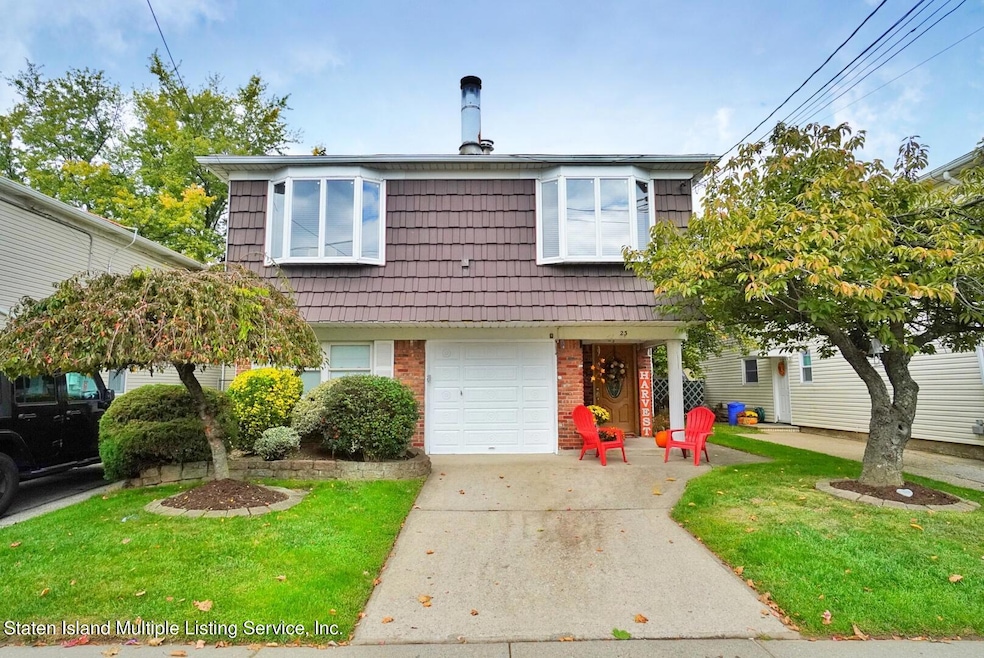 Sold $880,000 • Co-Listing Agent