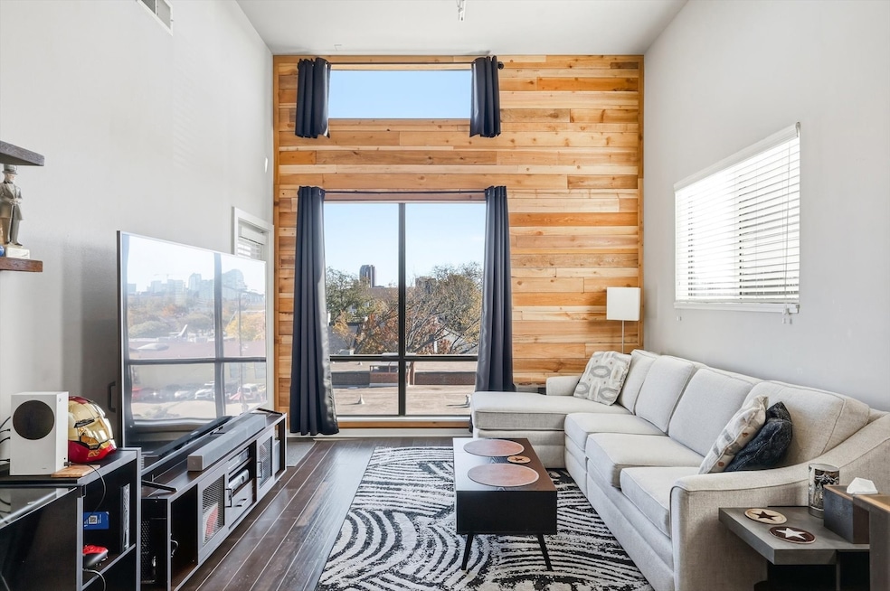 4411 Bowser Ave unit 310, Dallas, TX 75219 - photo 1