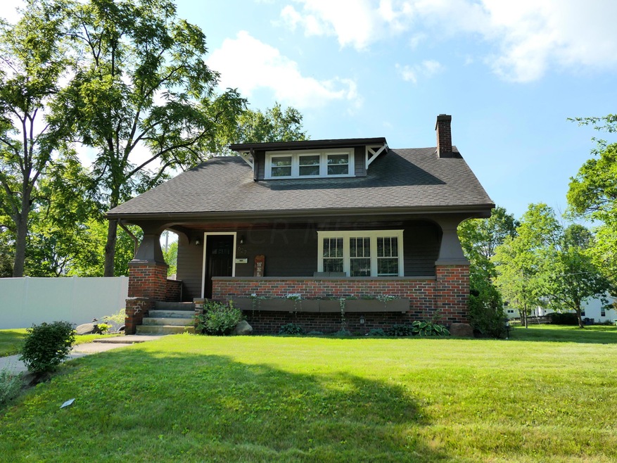 627 W 9th St, Marysville, OH 43040 - photo 1