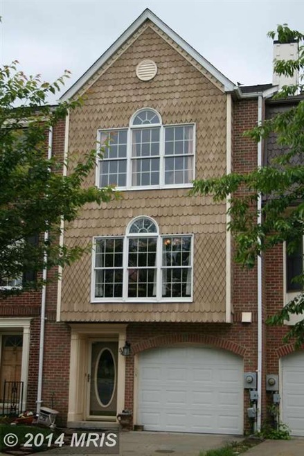 54 Victoria Square, Frederick, MD 21702 - photo 1