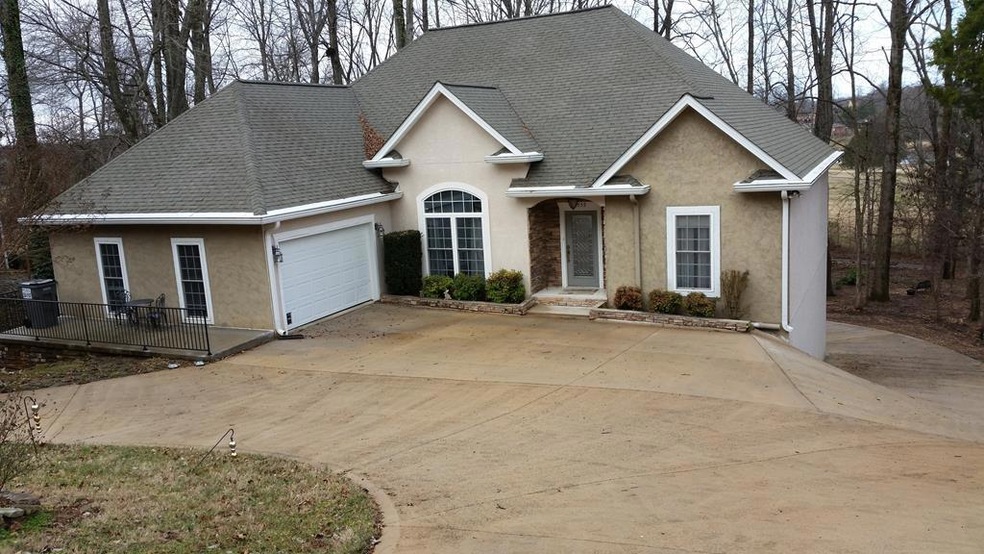 1559 N Plantation Dr, Cookeville, TN 38506 - photo 1