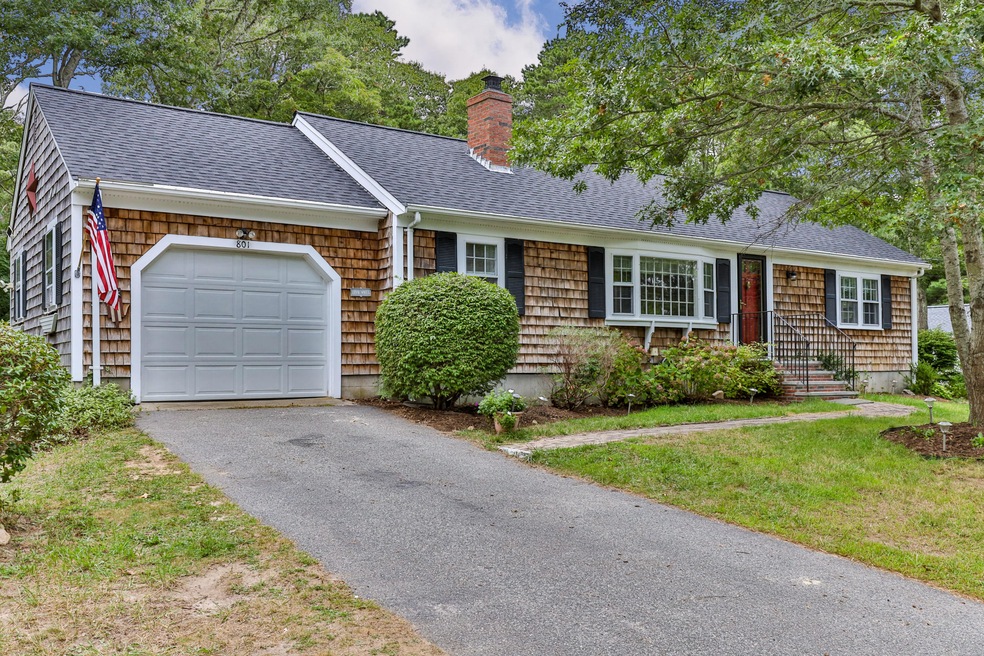 801 W Yarmouth Rd, Yarmouth Port, MA 02675 - photo 1