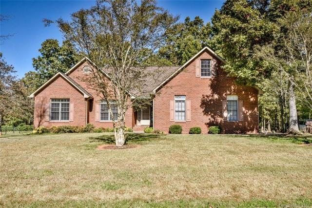 181 Saddlewood Ln, Statesville, NC 28625 - photo 1