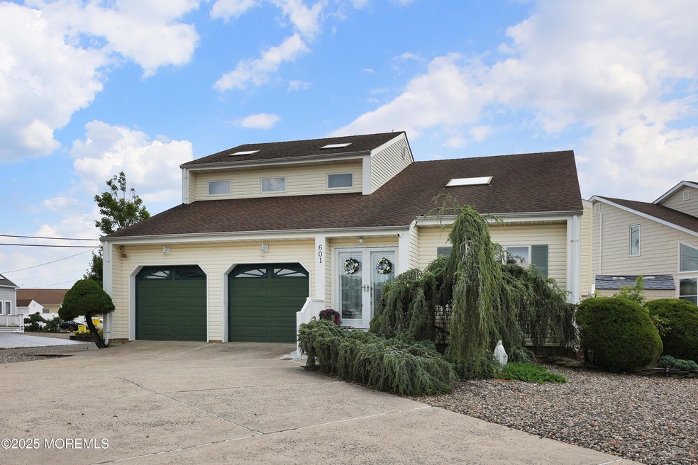 601 Franklin Ct, Forked River, NJ 08731 - photo 1