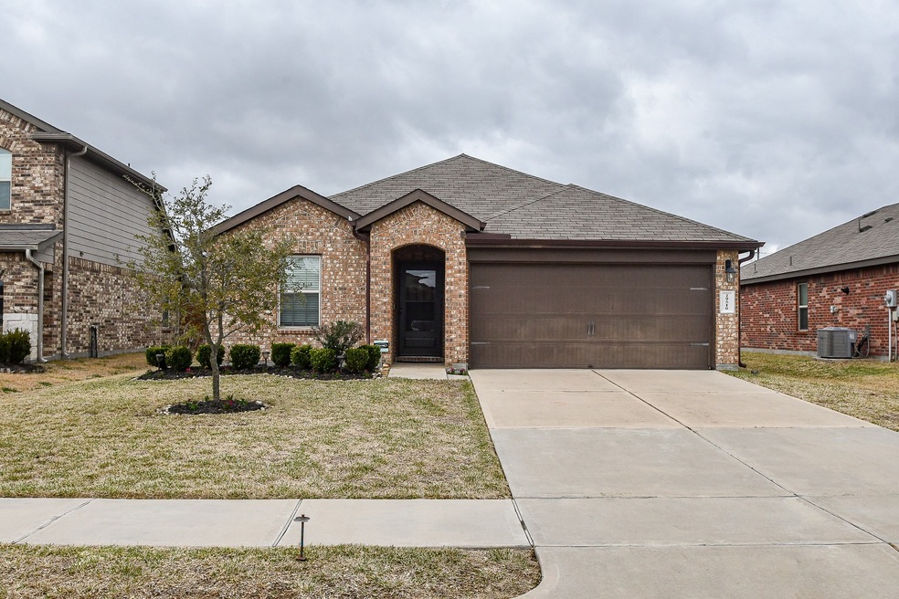 Sometimes, you just know. Sometimes, it takes just one look! Fall in love with this special single family, single story brick treasure at 2510 Jarvis Bay Pass, Katy, TX. in the master planned community of Tamarron.