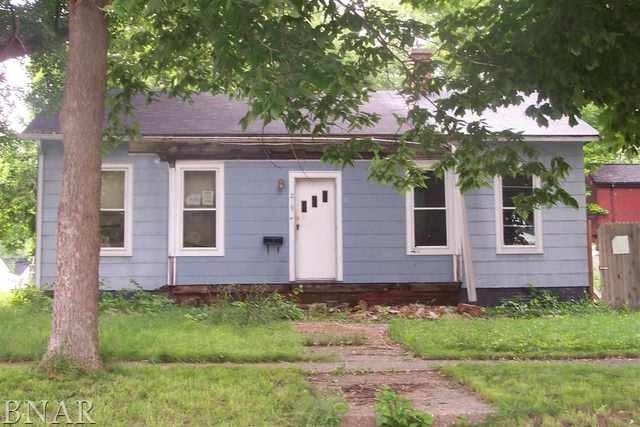 219 N Kankakee St, Lincoln, IL 62656 - photo 1