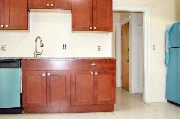 24 Fawndale Rd unit 3L, Roslindale, MA 02131 - photo 1