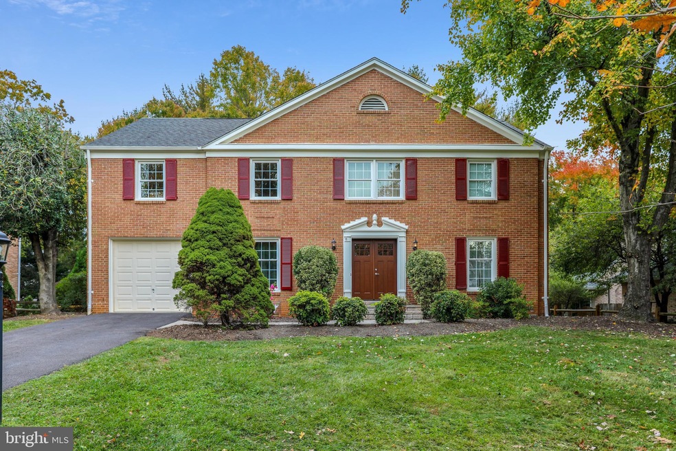 8821 Cold Spring Rd, Potomac, MD 20854 - photo 1