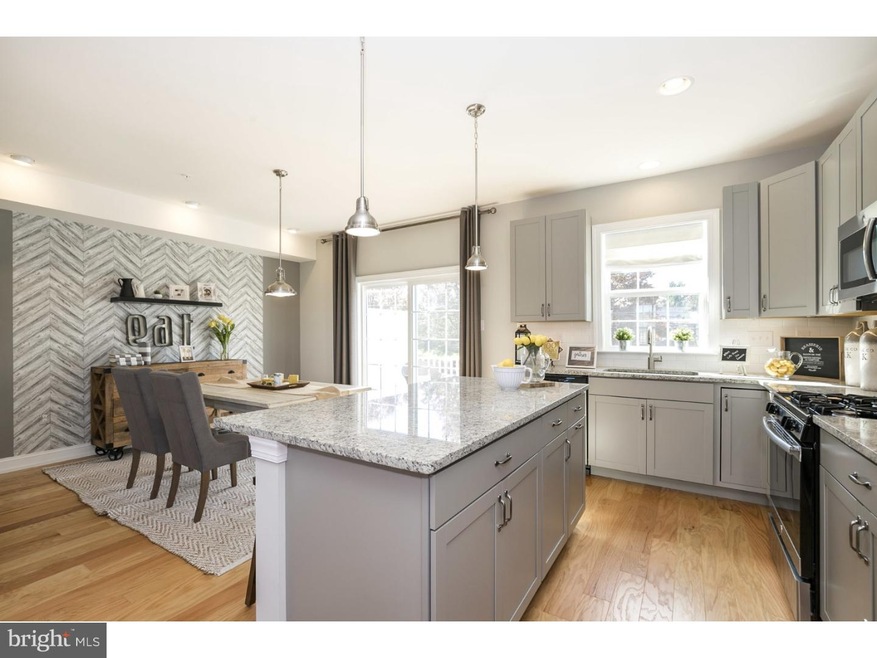 1047 Chapman Cir, Hatfield, PA 19440 - photo 1