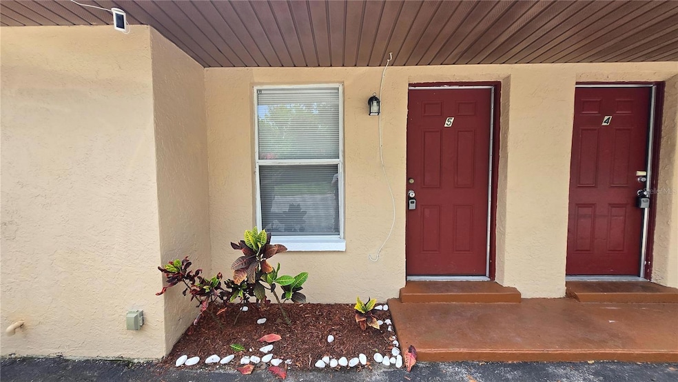 11727 N 12th St unit 5, Tampa, FL 33612 - photo 1