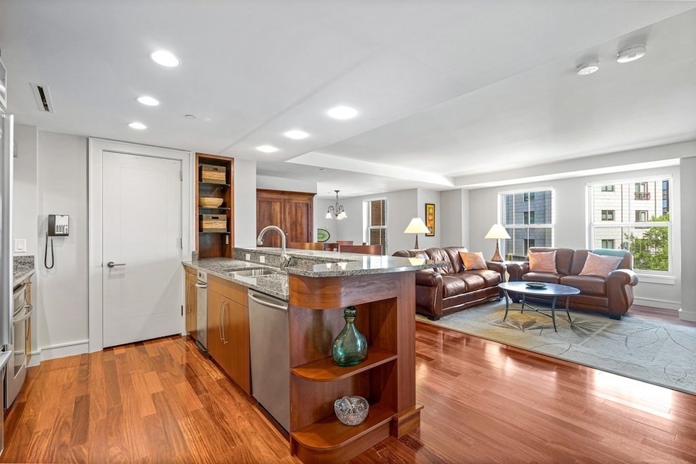 4 Battery Wharf unit 4301, Boston, MA 02109 - photo 1
