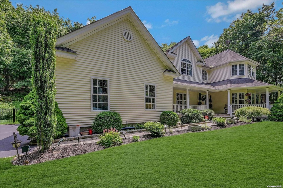 Sold $1,185,000 • Co-Listing Agent