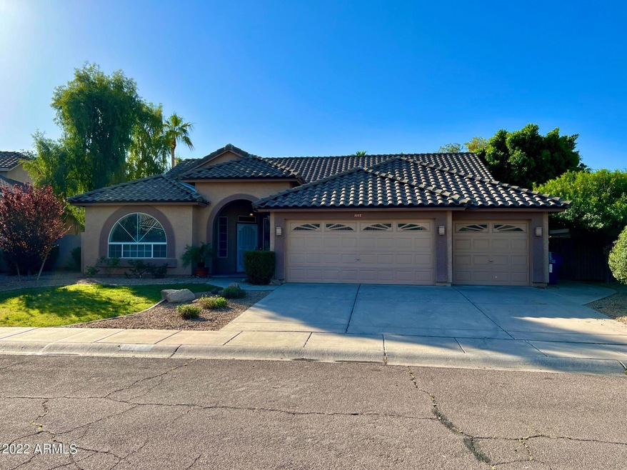 2227 E Cortez Dr, Gilbert, AZ 85234 - photo 1