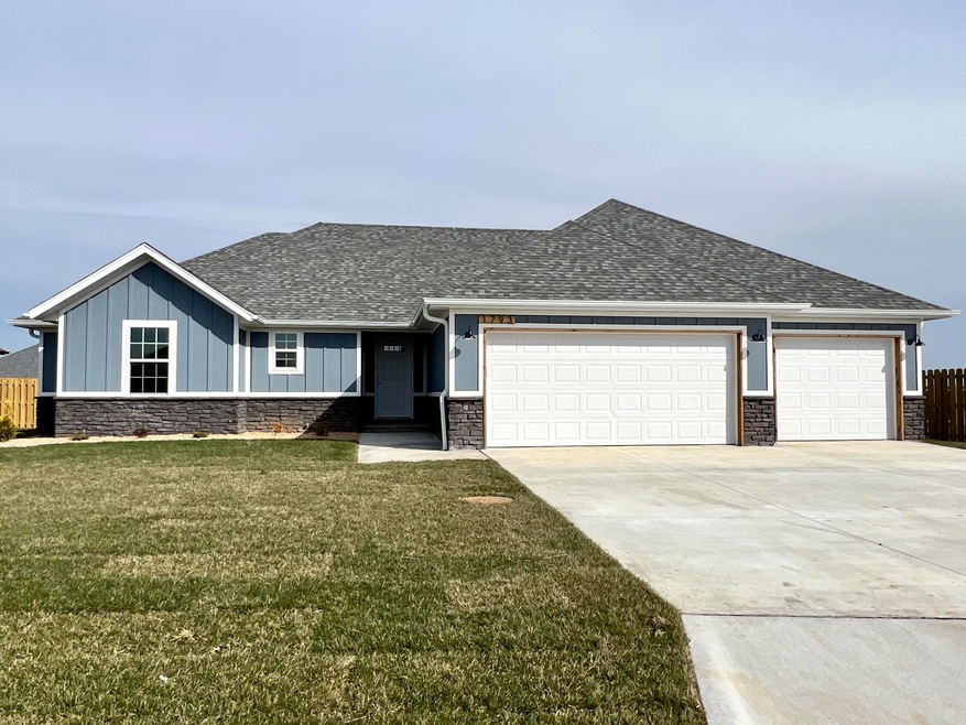 1793 E Chickamauga Dr, Republic, MO 65738 - photo 1