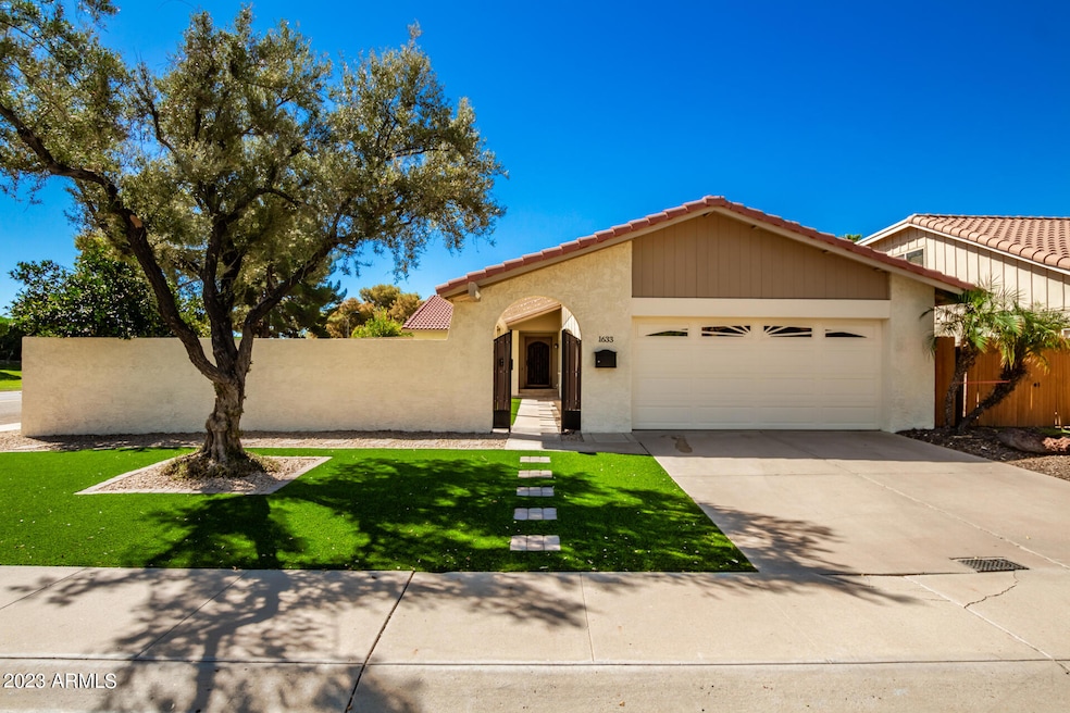 1633 E Northshore Dr