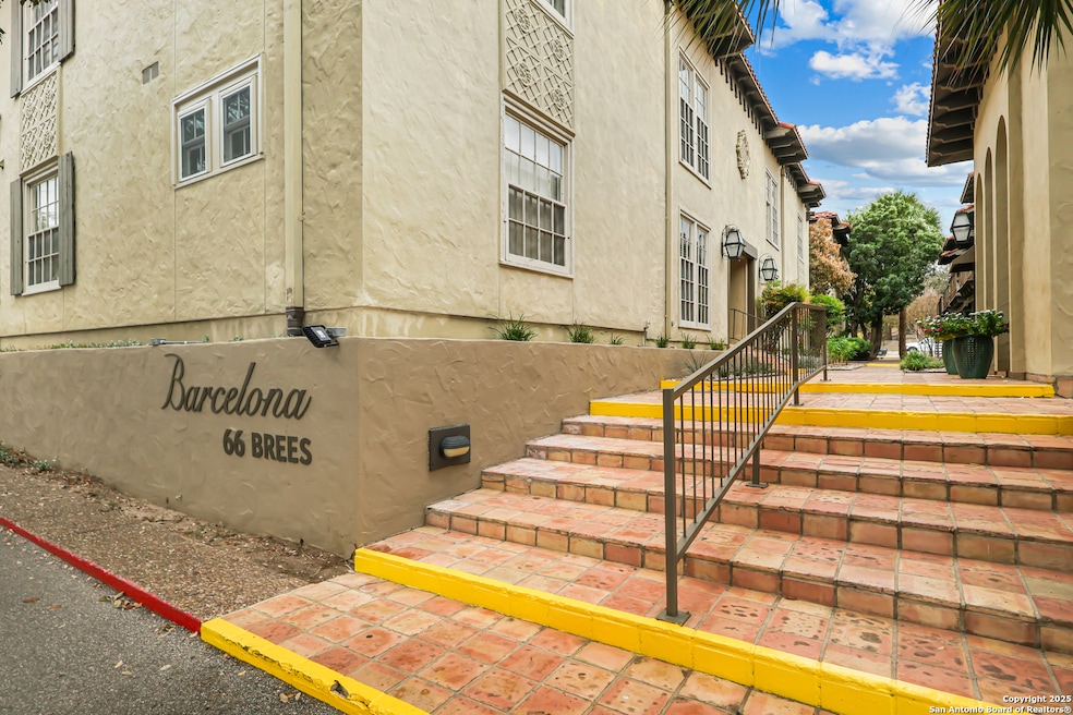 66 Brees Blvd unit 24, San Antonio, TX 78209 - photo 1