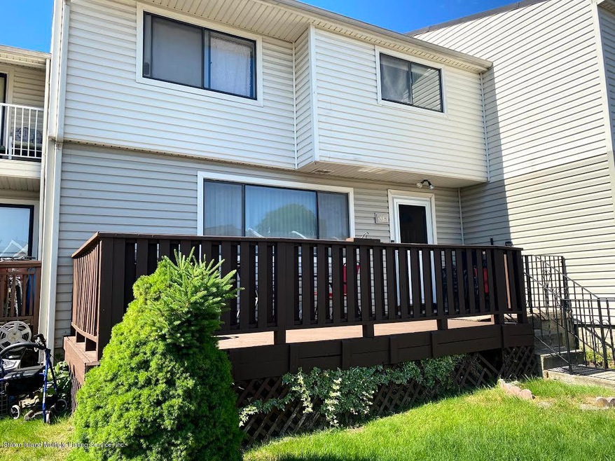433 Willow Rd E unit 1, Staten Island, NY 10314 - photo 1