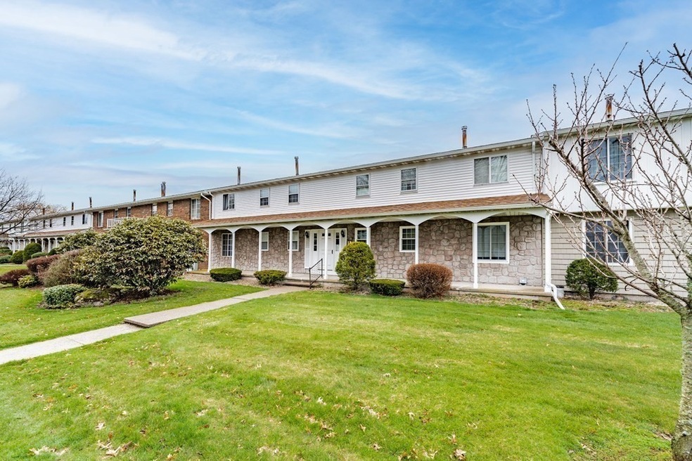 96 Fuller St unit 28, Ludlow, MA 01056 - photo 1