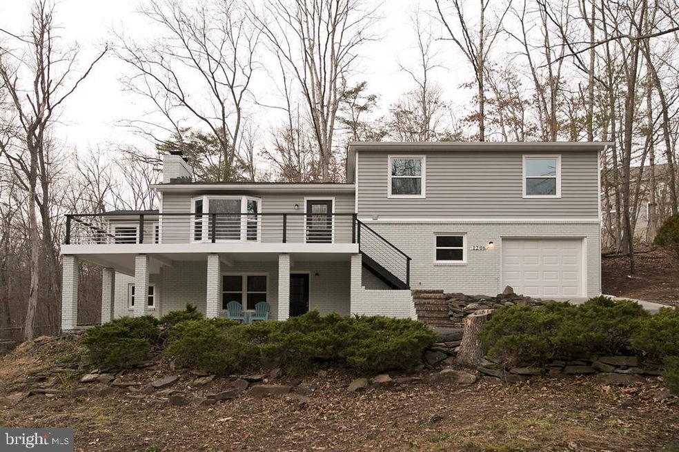 1206 Lakeview Dr, Cross Junction, VA 22625 - photo 1