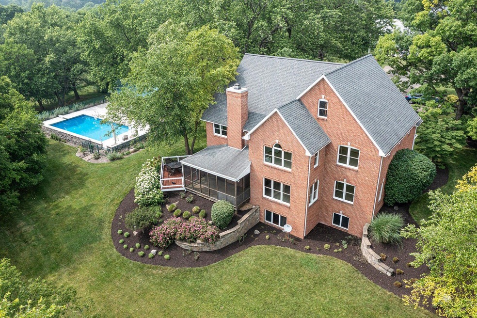 1530 W River Rd (102 of 111)
