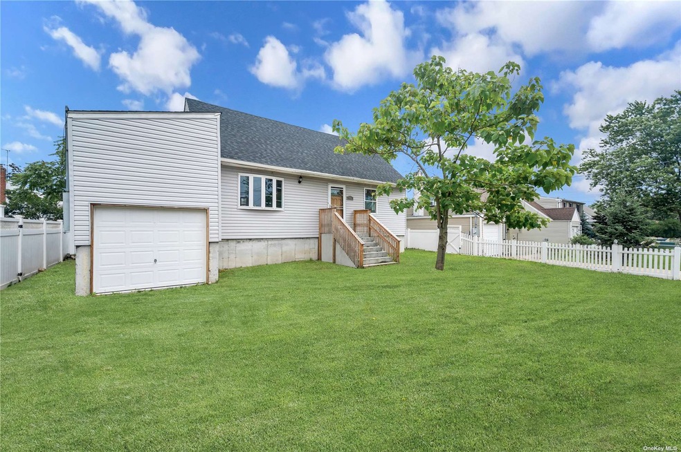 1049 Jefferson St, Baldwin, NY 11510 - photo 1