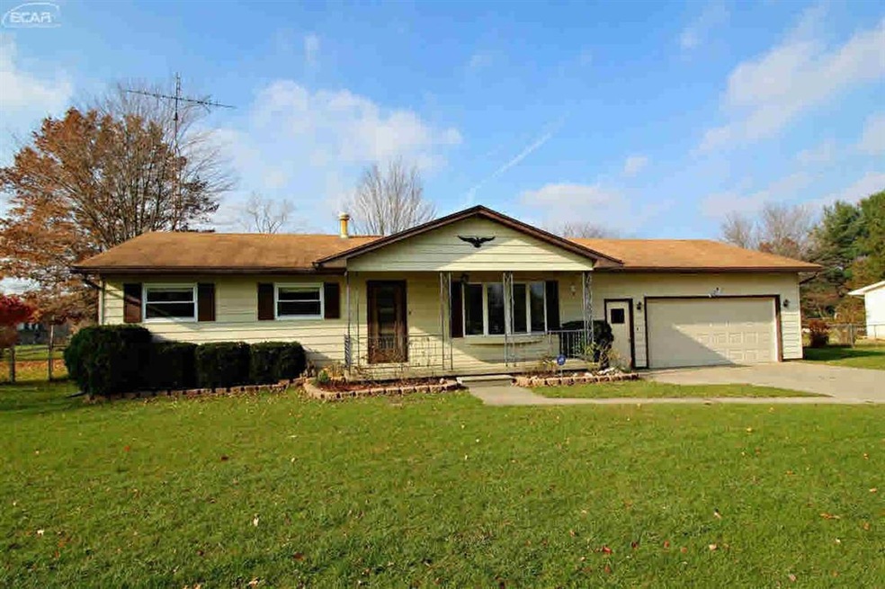 6463 N Elms Rd, Flushing, MI 48433 - photo 1