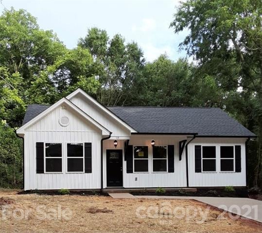 119 Brown St unit 17, Clover, SC 29710 - photo 1