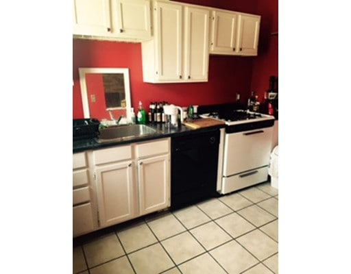 187 W 7th St unit 3, Boston, MA 02127 - photo 1