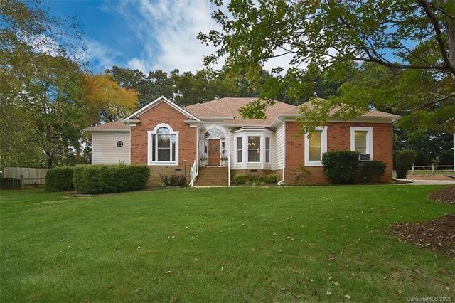 6901 Hollow Oak Drive