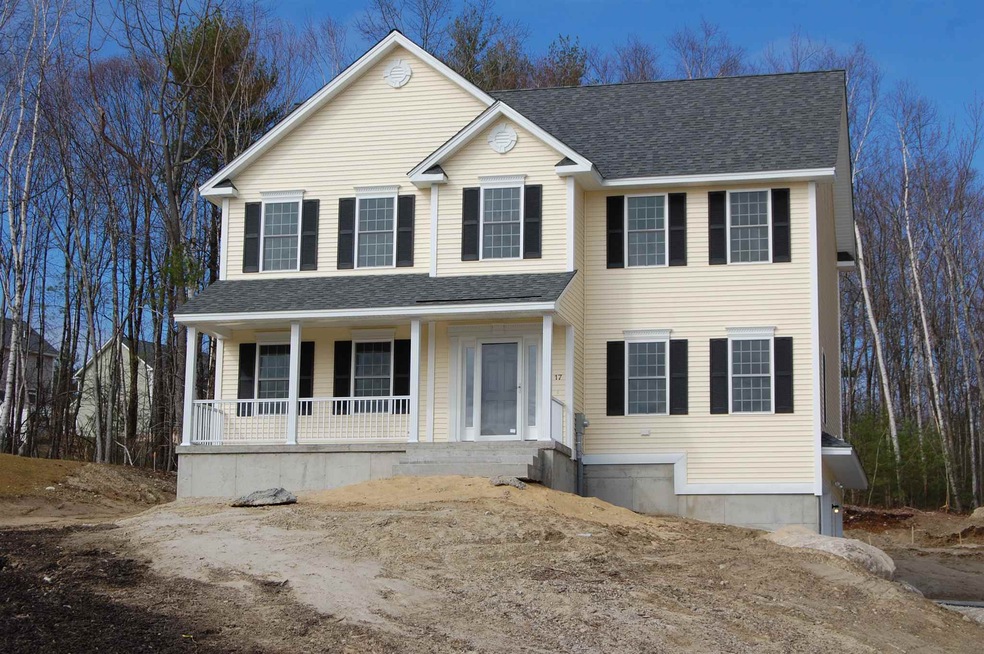 17 Sophie Cir unit 13, Hooksett, NH 03106 - photo 1