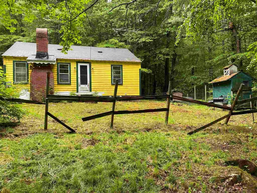 514 N Stark Hwy, Weare, NH 03281 - photo 1