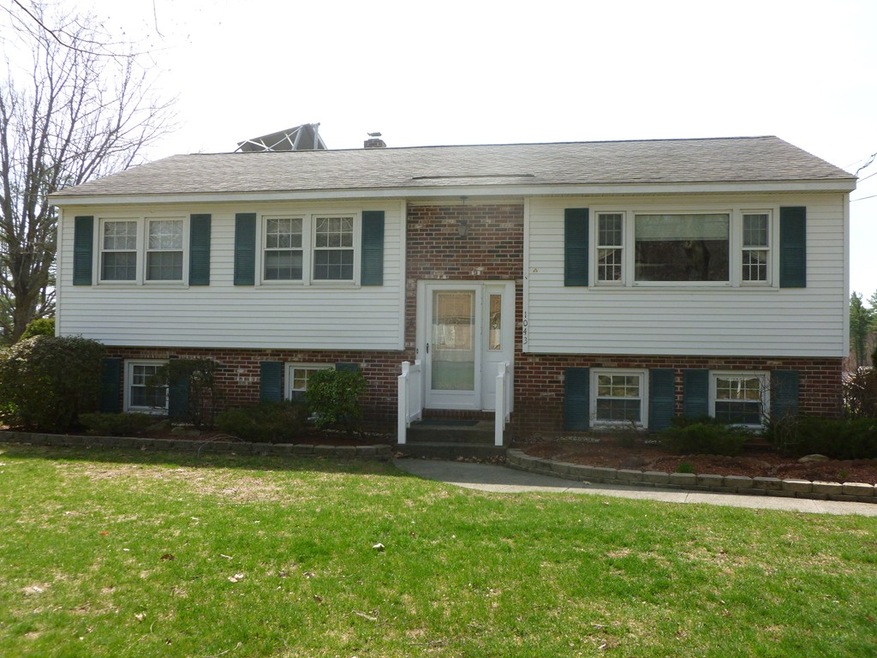 1043 Westminster Hill Rd, Fitchburg, MA 01420 - photo 1