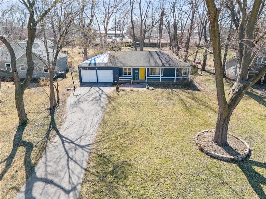 6825 W 82nd St, Overland Park, KS 66204 - photo 1