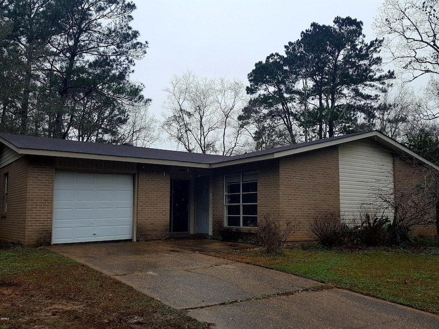 10405 Riverbend Cir, Moss Point, MS 39562 - photo 1