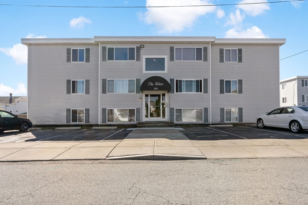 239 Glasgow St unit 4, Fall River, MA 02721 - photo 1