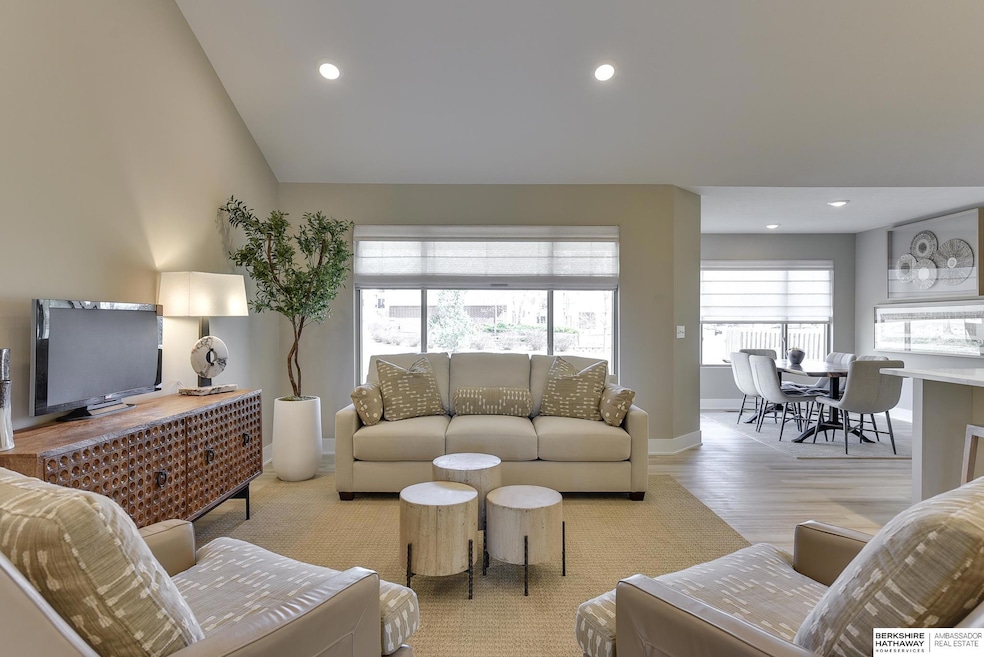 19914 Piney Creek Dr, Elkhorn, NE 68022 - photo 1