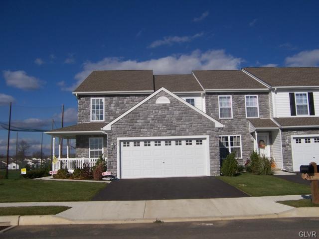 885 Fieldstone Trail unit 48, Easton, PA 18040 - photo 1
